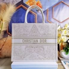 Christian Dior Shopping Bags